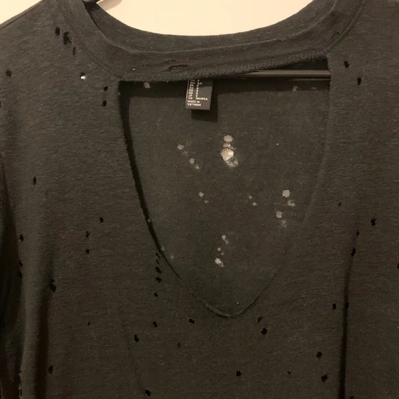 Black super soft distressed t-shirt Size Small - Picture 3 of 10